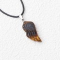 Pendentif ailes d'ange en pierre œil de tigre naturelle avec collier cordon noir - Œil de tigre