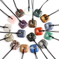 Pendentifs carrés en pierres naturelles d'améthyste et quartz avec cordon tressé - 1pc Aléatoire