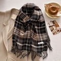 Sciarpa classica a quadri con frange e consistenza calda e spessa per l'inverno - 53x204cm / Nero