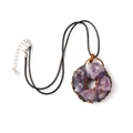 Collana con ciondolo in grappolo di ametista naturale avvolto in rame e cordino - Stile B - Tondo Cavo
