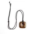 Pendentif carré en pierre naturelle verte avec collier en corde tressée noire réglable - Pierre Sang de Dragon
