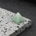 Pyramide en aventurine verte polie pour décoration intérieure et méditation - Aventurine Verte