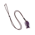 Pendentif poisson en cristal naturel violet avec cordon tressé marron ajustable - Améthyste