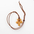 Collier avec pendentif fleur en pierre naturelle jaune gingembre et cordon brun - Topaze