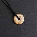 Ciondolo a ciambella in diaspro paesaggio naturale su collana con cordino nero intrecciato - Diaspro