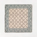 Elegante foulard in seta a rombi blu e beige con una texture liscia e finitura lucida - 62*62cm / Azzurro