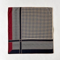 Elegante sciarpa quadrata in seta e lana con motivo pied-de-poule e patchwork rosso e blu - 62*62cm / Stile Patchwork Colore Nero (ZY-82)