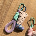 Süßer Plüschbein-Schlüsselanhänger in Bonbonfarben mit mintgrünem Karabiner für Taschen - Blaues haariges Bein Dreiteiliges Set