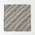 Pañuelo cuadrado de seda con un elegante patrón geométrico de ondas en blanco y negro - Zigzag Blanco y Negro (ZY-77-Negro)