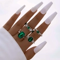 Silbernes Ring-Set mit smaragdgrünen Edelsteinen und weißen Kristallen an der Hand - Silber Smaragdgrün 4-teiliges Set (23643-silver green)