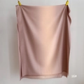 Detailed view of soft gradient pashmina shawl with tassel trim in beige and dusty rose pink - 80*200cm / Nude Pink Gradient