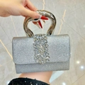 Silberne Abendtasche mit Pailletten, Schwanen-Metallgriff und funkelnden Strasssteinen - Silber