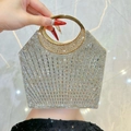 Elegante silberne Abendtasche mit Strasssteinen und goldenem Griff für Hochzeiten - Gold