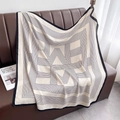 Carré de soie d'été minimaliste avec motif rayé géométrique en blanc cassé et noir - 90x90cm / Beige Clair