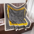Sciarpa estiva in seta con motivi patchwork a blocchi di colore e pied-de-poule - 90x90cm / Giallo (HSM-73-Yellow)