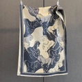 Détail de l'écharpe imprimé chevaux bleu marine et beige avec bordures à franges - Cheval Bleu (GSJ-500)