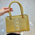 Elegante borsa da sera dorata con motivi floreali di strass e manico intrecciato - Oro