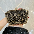 Elegante zwarte strass avondtas met gouden rand en kristallen bolvormige sluiting - Zwart