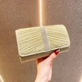 Elegante pochette da sera dorata con paillettes e strass brillanti e trama a pieghe - Oro