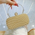 Elegante Perlen-Abendtasche mit goldfarbenem Metallgriff und Perlen-Schnappverschluss - Gold