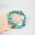 Pulsera elástica con trozos irregulares de turquesa natural en color azul verdoso - Azul Cian