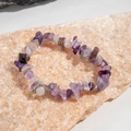 Bracelet en améthyste naturelle avec pierres de quartz violettes polies irrégulières - Violet