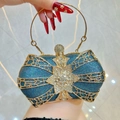 Luxuriöse königsblaue Abendtasche mit goldenem Strass-Sternenrahmen und Ringgriff - Königsblau