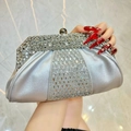 Elegante pochette da sera argento a pieghe con strass luccicanti per feste di gala - Argento