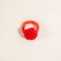 Handgefertigter Ring mit roter Samtrose und orangefarbenen Perlen für den Valentinstag - Rote Rose Perlenstil