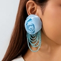Orecchini a rosa in seta azzurra con nappe di perline trasparenti dal look dolce - Stile Nappa Rosa in Seta Blu Chiaro (31339-ear-blue-EP)