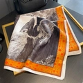 Foulard quadrato in seta minimalista con stampa artistica vintage e bordi floreali - 65*65cm / Bianco (ZA-19)