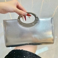 Glänzende silberne Abendtasche mit Strass-Ovalgriff für elegante Partys - Silber