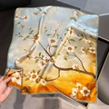 Seidenschal mit Magnolienprint und blau-orangem Farbverlauf aus feiner Seide - 53*53cm / Hellblau (ZS-579)