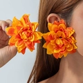 Böhmische übergroße Stoffblumen Ohrringe in orange-gelbem Farbverlauf für Damen - Orangefarbene Stoffblumenohrringe mit Farbverlauf (31118-ear-ora-EP)
