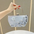 Elegante borsa da sera con paillettes argento fiori 3D bianchi e perle da donna - Argento
