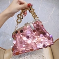 Borsa da sera con paillettes rosa, catena dorata e chiusura vintage in metallo - Rosa