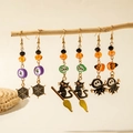 Detailansicht der Halloween-Ohrringe mit Spinne, Katze und Geist auf Holzdekoration - Sensenmann Katze Spinnennetz 3-Paar Set (30591-ear-colour)
