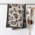 Thick winter scarf with rose floral pattern and houndstooth trim for women - Black