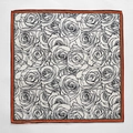 Foulard quadrato in seta e lana con stampa floreale rosa e bordo decorativo colorato - 62x62cm / Stampa Rosa Nera (ZY-47)