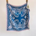 Franse vintage zijden sjaal met blauwe tropische botanische bloemenprint - 70*70cm / Blauw Bloemenpatroon (SW-8)