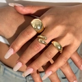 Dreiteiliges vergoldetes Minimalistisches Ring-Set mit breitem Band und Spiral-Design - Modernes minimalistisches geometrisches 3-teiliges Set (29725-G)