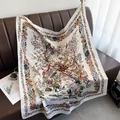 Foulard quadrato in seta con motivi floreali e uccelli drappeggiato sul divano - 90*90cm / DM-36-Bianco