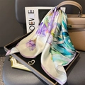 Foulard in seta con stampa floreale viola drappeggiato su borsa in pelle di lusso - Sciarpa E Fibbia Cuore / 65x65cm / Floreale Viola (ZC-269)