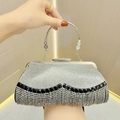 Lussuosa borsa da sera con strass neri e argento, manico rotondo e nappine lucide - Nero
