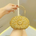 Elegante goldene ovale Abendtasche mit gelben Strasssteinen und floralem Muster-Design - Gold