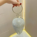 Borsa da sera argento con strass scintillanti, lunghe frange e impugnatura ad anello tondo - Argento