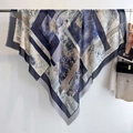 Künstlerischer Schal mit geometrischem Druck und Fransen in minimalistischem Boutique-Stil - Einheitsgröße / Blau