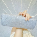 Elegante pochette argento scintillante con strass e chiusura in metallo per donna - Argento