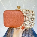 Elegante pochette da sera bronzo con strass a mezzaluna e chiusura dorata - Rosso