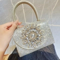 Borsa da sera in strass argento con lussuosa spilla a girasole e manico superiore - Oro